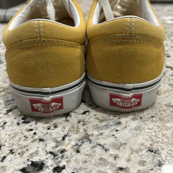 Women’s Vans like new. Iconic Sidestripe. Suede and canvas uppers. Lace-ups. - Picture 5 of 6